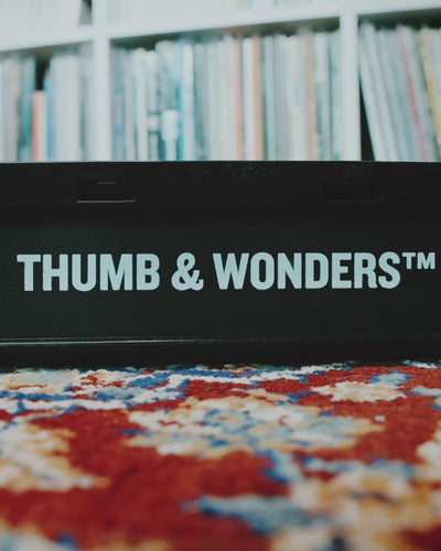 Demonstration of the Thumb & Wonders™ Stackrate foldable vinyl crate. The video highlights its tool-free, rapid assembly and high-capacity storage for up to 80 records. Designed with industry-standard dimensions compatible with Disk Union crates, it embodies a functional City Boy aesthetic for modern analog culture enthusiasts.