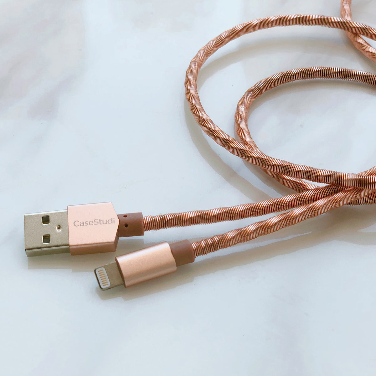 LIGHTNING CABLE: COMBAT ROSE 1M